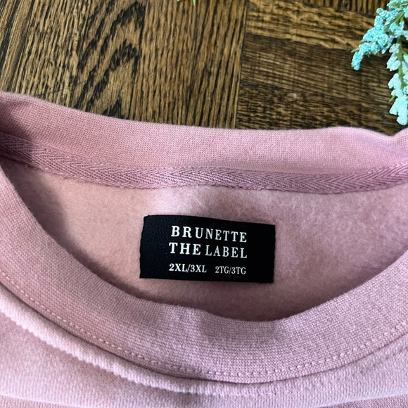 BRUNETTE THE LABEL MAMA Crewneck Sweatshirt - Picture 3 of 7